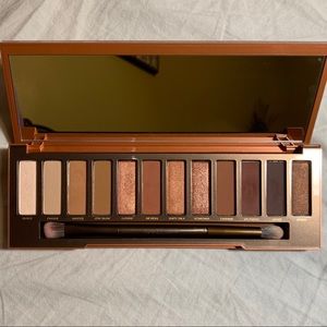 NAKED HEAT palette by Urban Decay